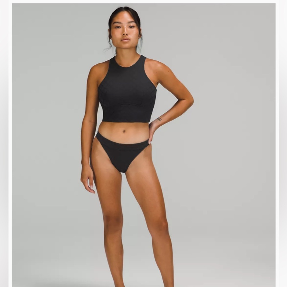 Lululemon diamond grid swim top size 6